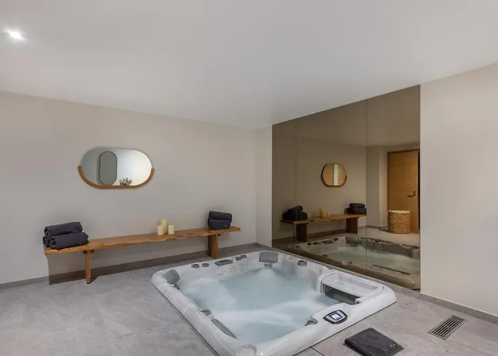 De Luxe Avec Jacuzzi Et Parking A Pour 10 Pers. - Fr-1-563-141 Courchevel